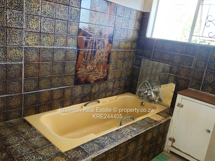 Marondera/winstonpark 5-Bed Home on 4250m² 