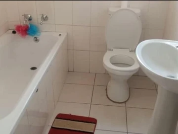 2 Bedroom Flat & Apartment