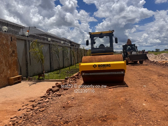 2100 m² Stand with Main Road Frontage & Tarred Access – Mount Pleasant