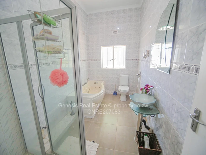 5 Bedroom House For Sale | Helensvale