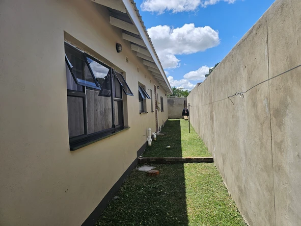 13 Unit Townhouse Complex