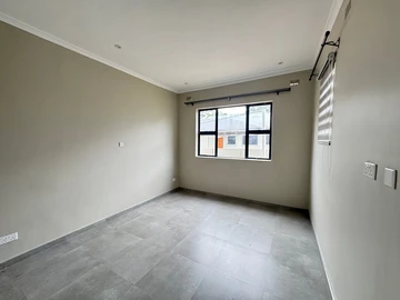 3 Bedroom Garden Flat