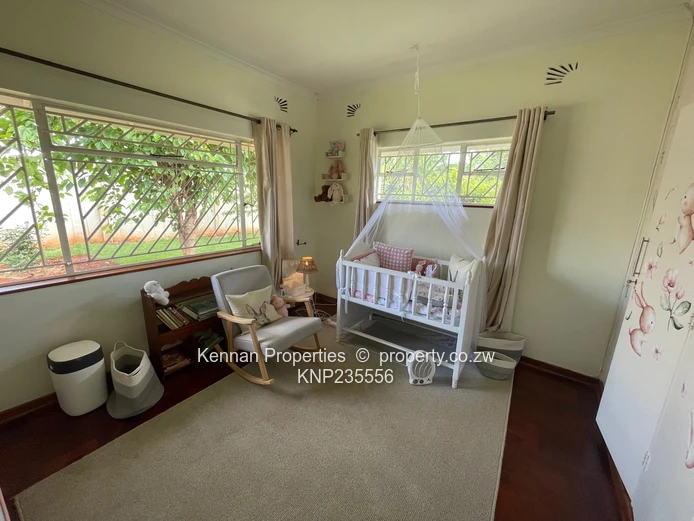 Neat Starter Home In Central Alex Park With Good Power