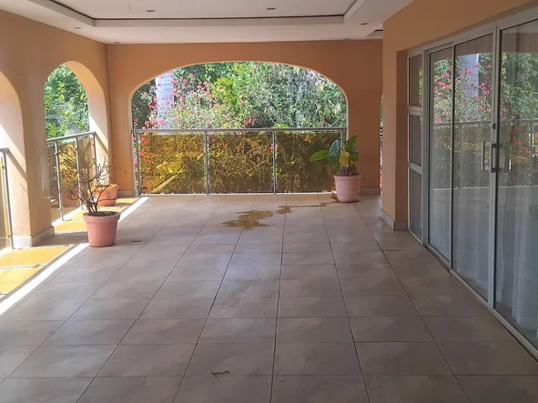 8 Bedroom House