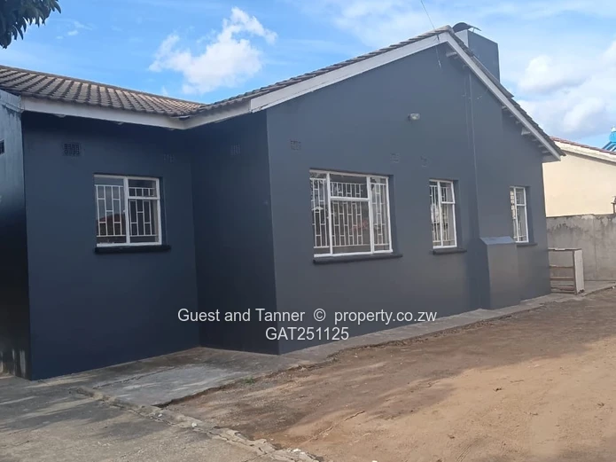 Zimre Park | 4-Bedroom House for Sale