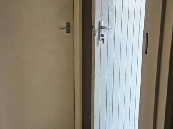 Flat & Apartment