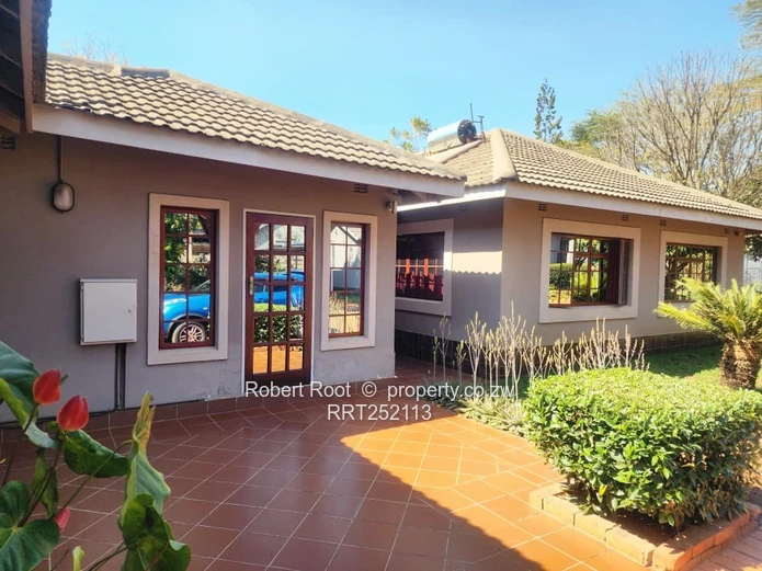  Spacious Family Home with Cottage in Mandara To Let