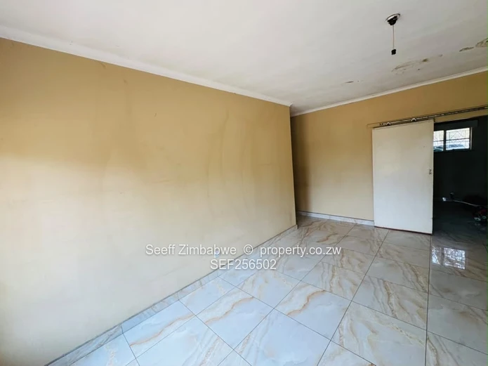 3-Bedroom Family Property On Over 1 Acre