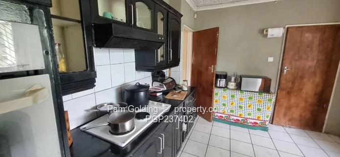 A spacious home with so much potential. (Sole Mandate)