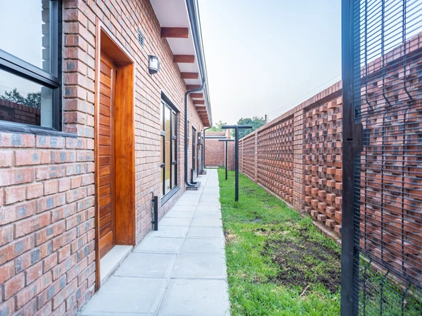 4 Bedroom Garden Flat