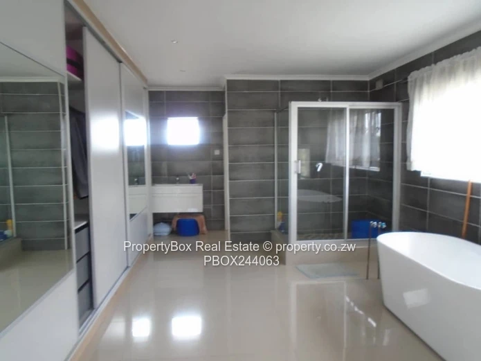 Arlington Estate to Rental for Immediate Occupation!