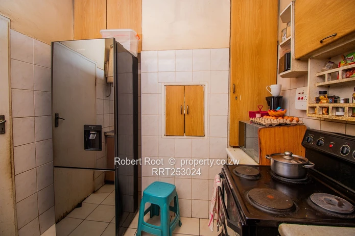 2 Bedroom Flat for Sale in the Avenues
