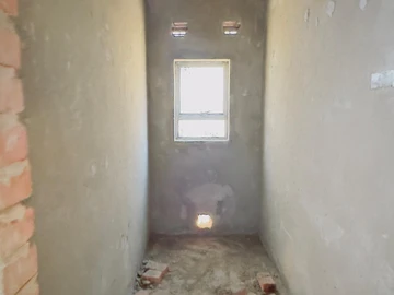 4 Bedroom Flat & Apartment