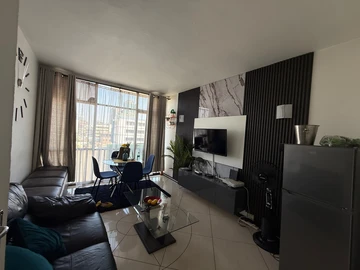 Flat & Apartment