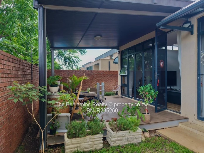 4 Bedroom Townhouse in Mt Pleasant (Sole Mandate)