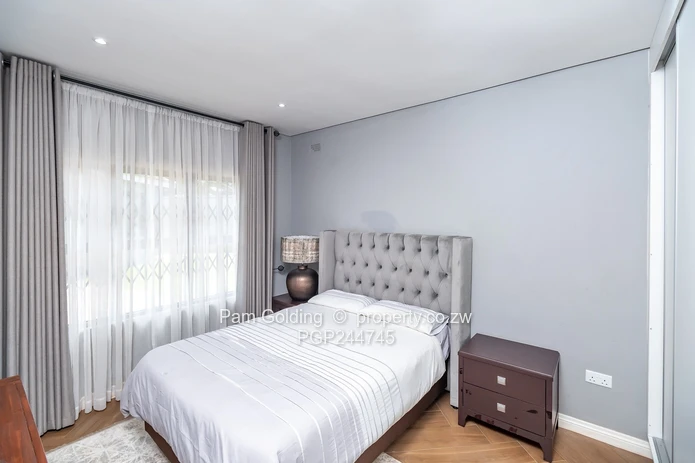 Move In Ready Compact Modern Family Home!!!! (Sole Mandate)