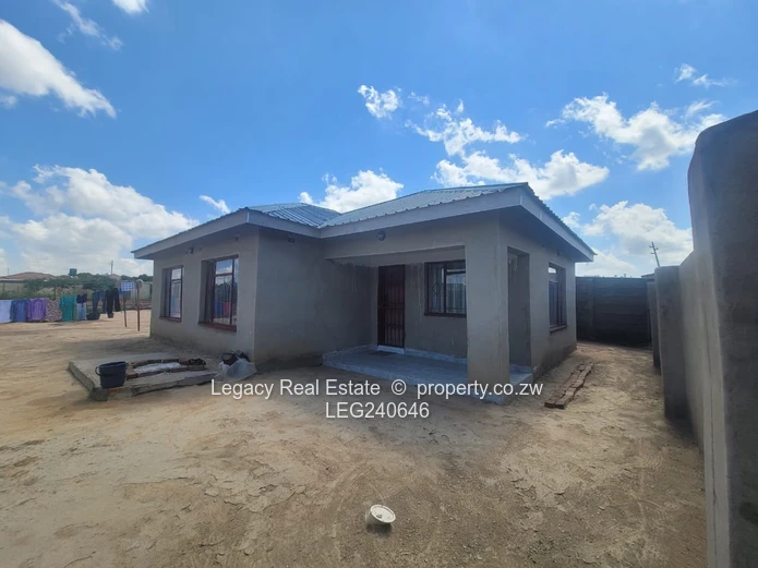 Neat 3 Bedroom Cottage With Borehole In Ushewokunze