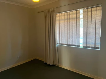 2 Bedroom Flat & Apartment
