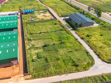 Commercial & Industrial Land