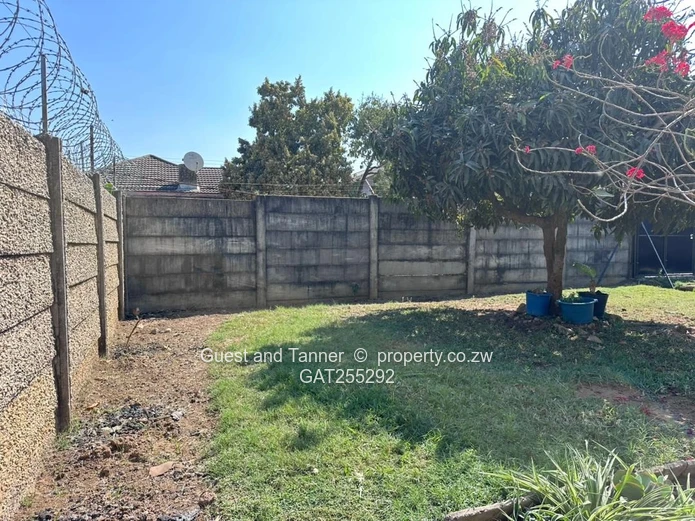 PROPERTY FOR SALE: Chikanga Phase 2 , Mutare 