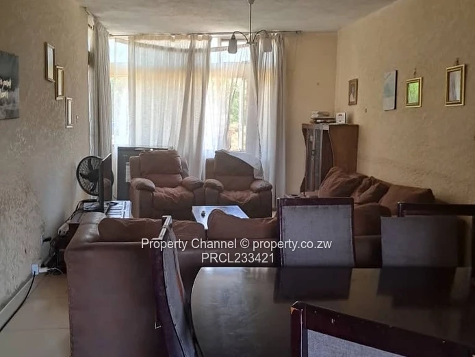 Bright 2-Bed Apartment in Avenues, Harare CBD - Balcony & Parking
