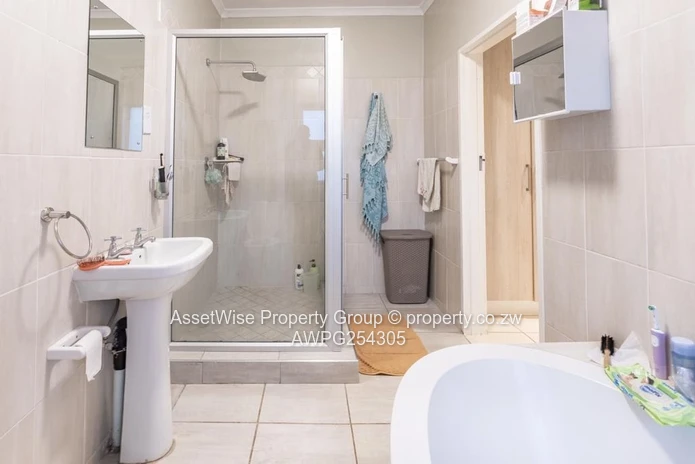 Avondale West: Cozy 4-Bed Townhouse 