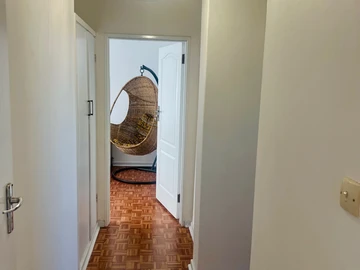 2 Bedroom Flat & Apartment