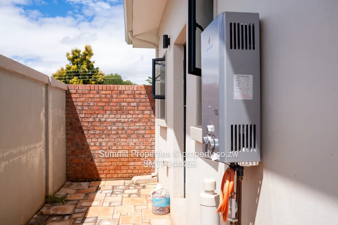 4-Bedroom Modern House | Glen Dacomb, Chisipite