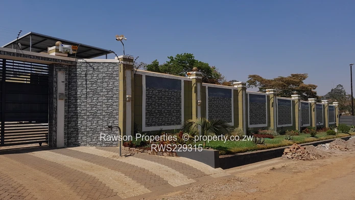 Mandara 6 beds House for Sale