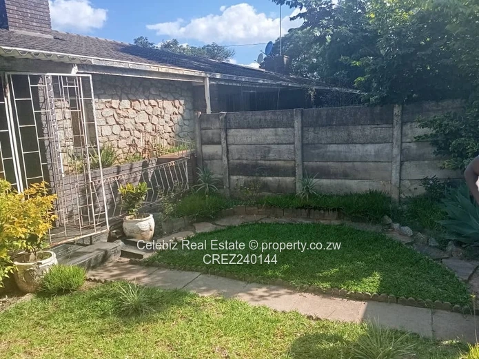 Chadcombe garden flat for sale