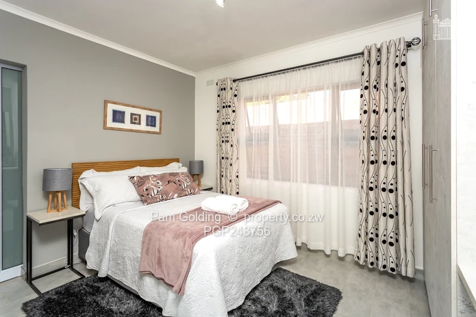 Stylishly Furnished 2 Bedroom Cottage