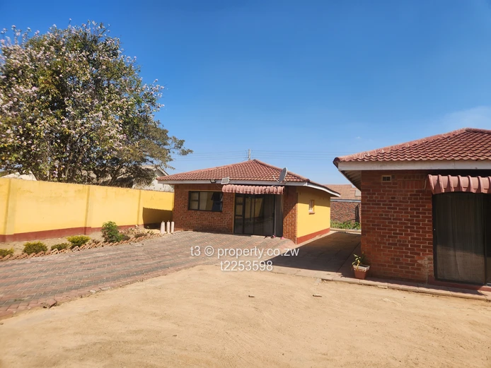  Charming Family Home – Windsor Park, Ruwa