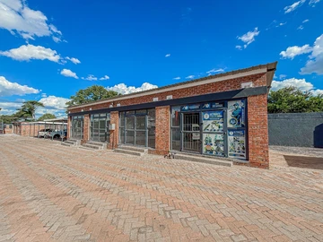 Restaurant And Bar To Rent In Imbizo, Kwekwe