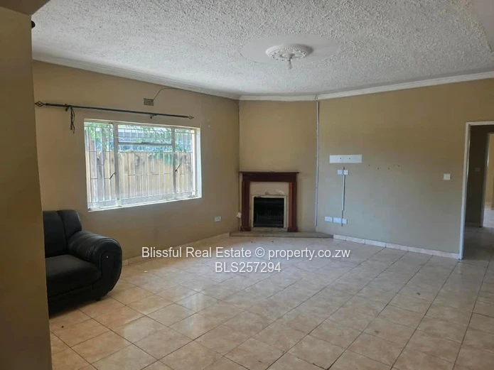 3 Bedroom house for rent in Zimre park