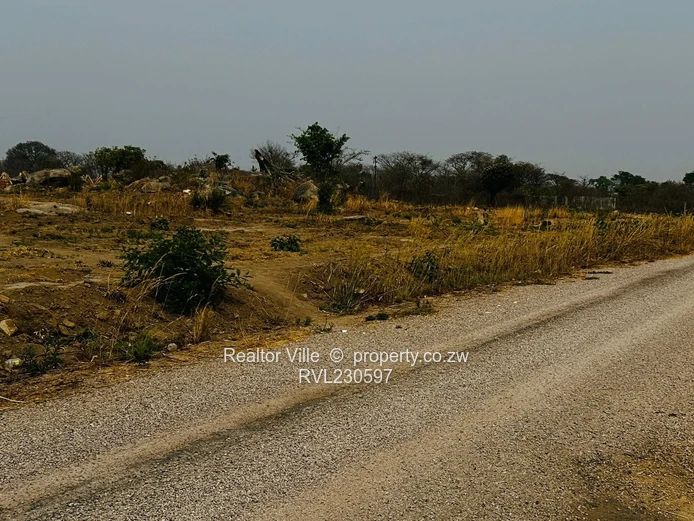 Prime residential stand for sale in Huntersvile , Harare South