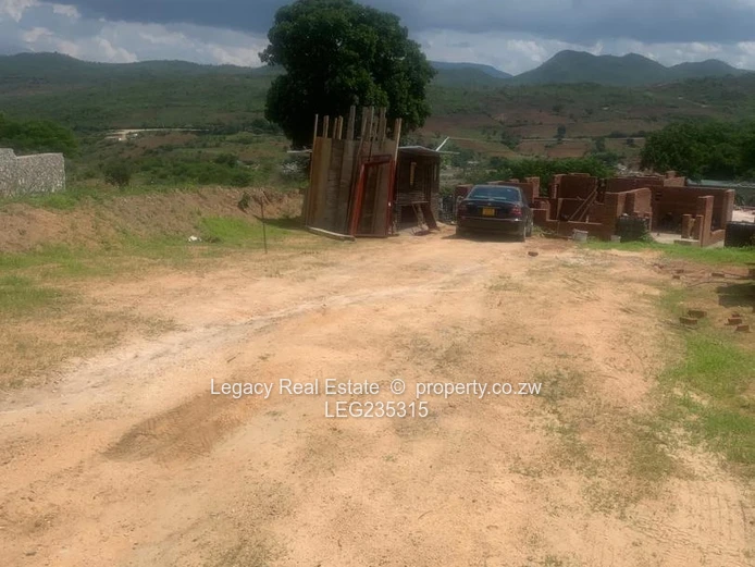 Mutare Darlington Commercial Stand For Sale.
