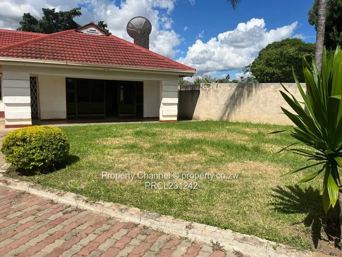 Spacious 3-Bed —Prime Location!
