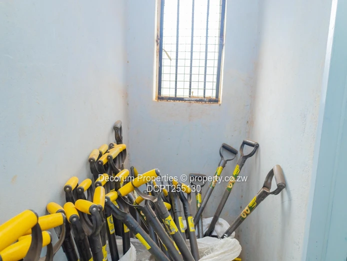 Dzivarasekwa 1765m² Shop & Warehouse with Yard for sale (Sole Mandate)