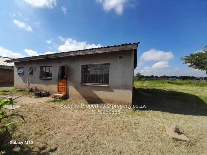 2 bedroomed cottage on a spacious 2,000m² stand