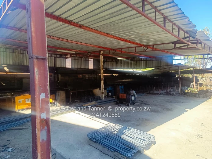  Warehouse/Factory in Graniteside   On 3,347m² with Title Deed