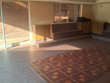 6 Bedroom House