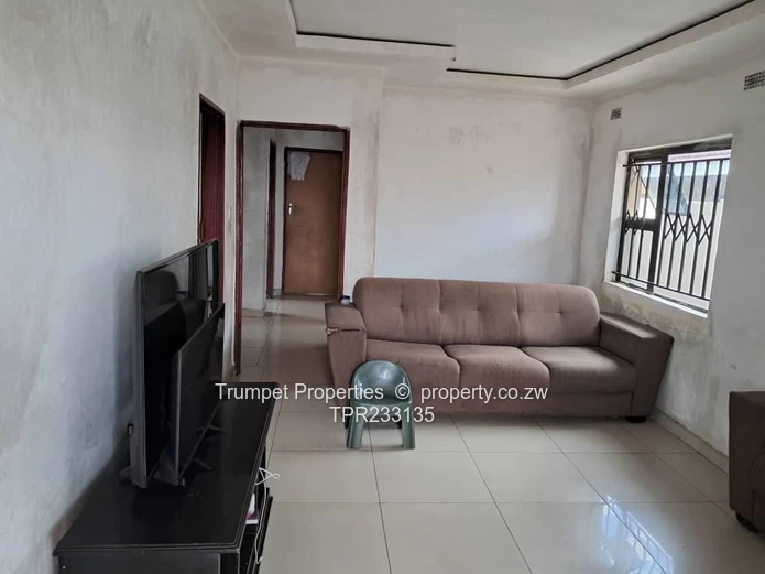 5-Bed Budiriro Home — Secure Gate, Borehole, Paved Yard