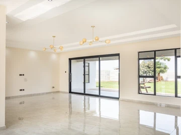 5 Bedroom House