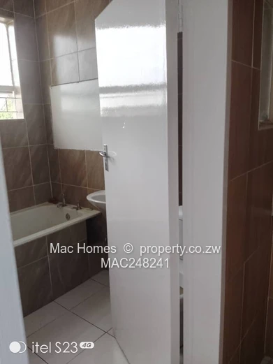 Bedsitter Flat, Trecarrel Court,