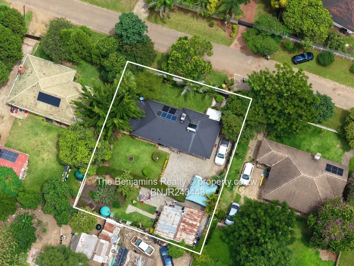 3 bedroom house for Sale Avondale West