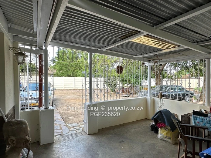 Timeless Family Living In Hillcrest