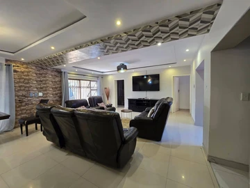 5 Bedroom House