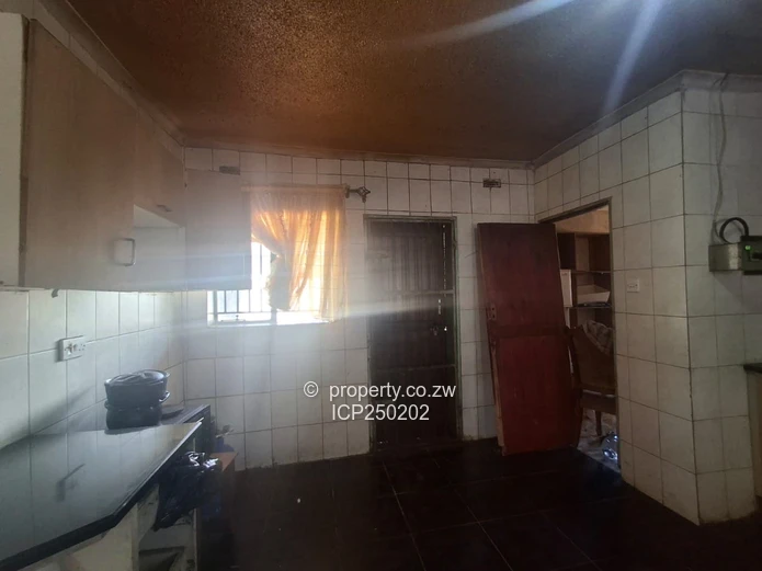 Knowe Norton 5-Bed Home on 2200m² 