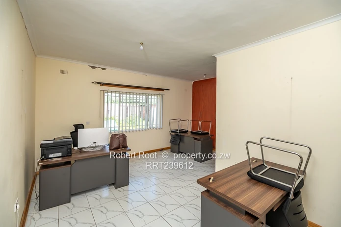 House For sale in Greendale 