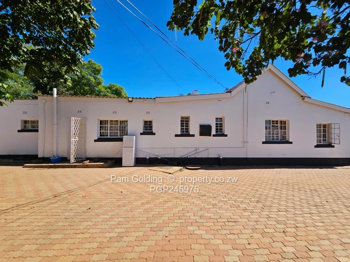 Family Home, Great Borehole, Mutiple Bedrooms